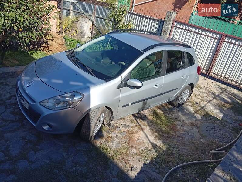 Універсал Renault Clio 2010 в 