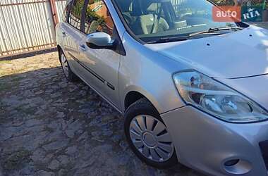 Універсал Renault Clio 2010 в 