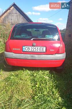 Хэтчбек Renault Clio 2000 в Репках