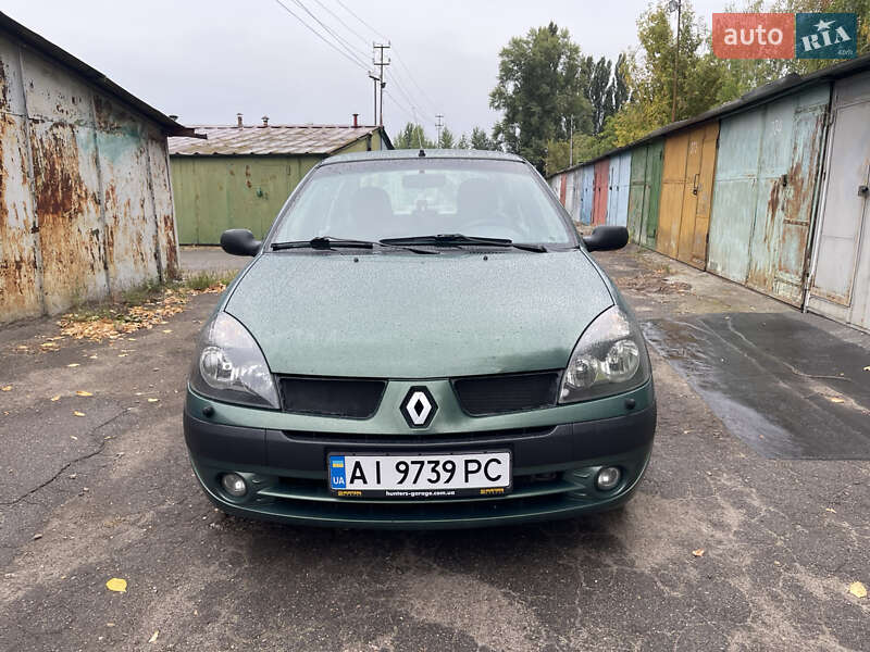 Хэтчбек Renault Clio 2003 в Киеве