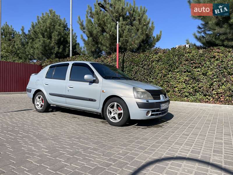 Renault Clio 2003