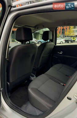 Универсал Renault Clio 2011 в 