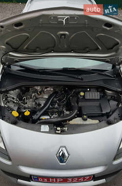 Универсал Renault Clio 2011 в 