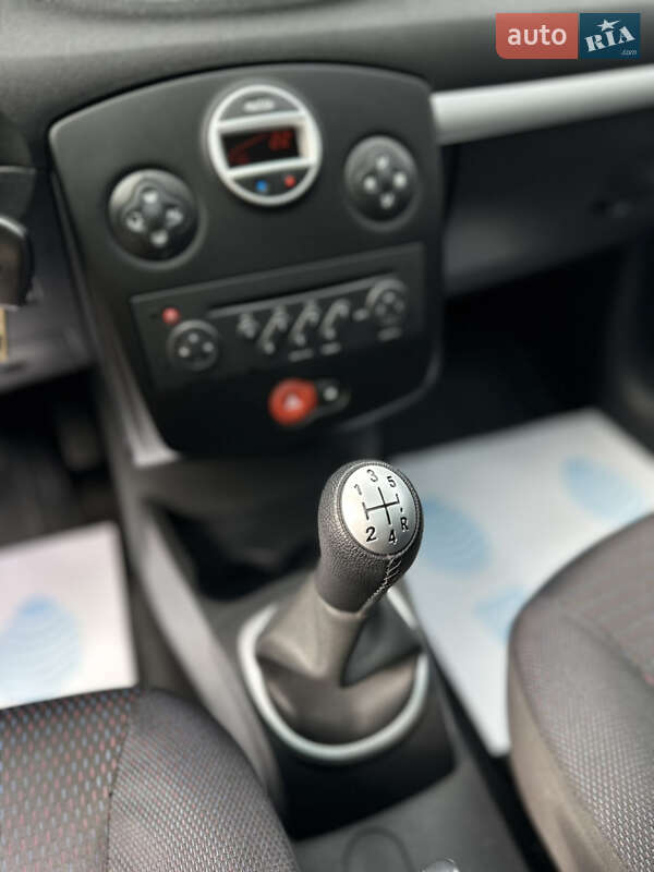 Универсал Renault Clio 2008 в Луцке