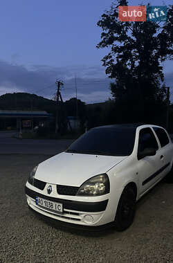 Хэтчбек Renault Clio 2003 в Ужгороде