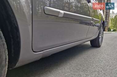 Хэтчбек Renault Clio 2012 в 