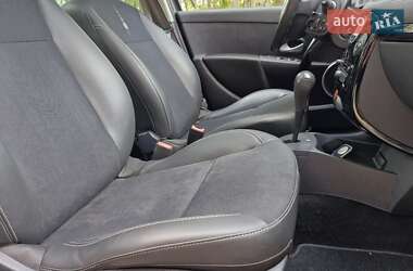 Хэтчбек Renault Clio 2012 в 