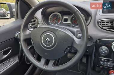 Хэтчбек Renault Clio 2012 в 
