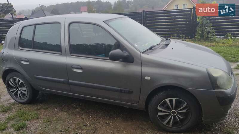 Хетчбек Renault Clio 2003 в Чернівцях