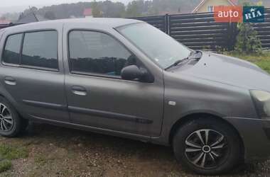 Хэтчбек Renault Clio 2003 в 