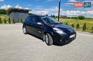 Хетчбек Renault Clio 2012 в 