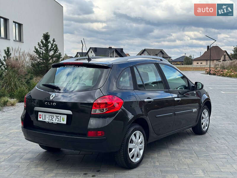 Универсал Renault Clio 2010 в Луцке
