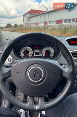 Универсал Renault Clio 2010 в 