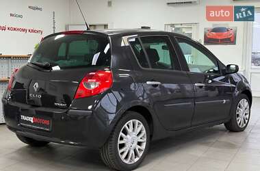 Хэтчбек Renault Clio 2007 в 