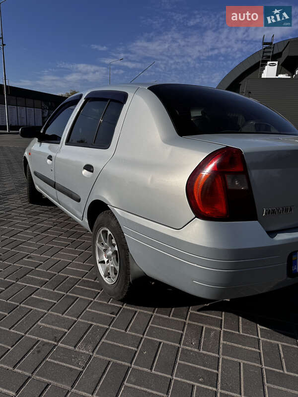 Хэтчбек Renault Clio 2001 в Днепре