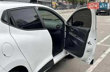 Хэтчбек Renault Clio 2015 в 