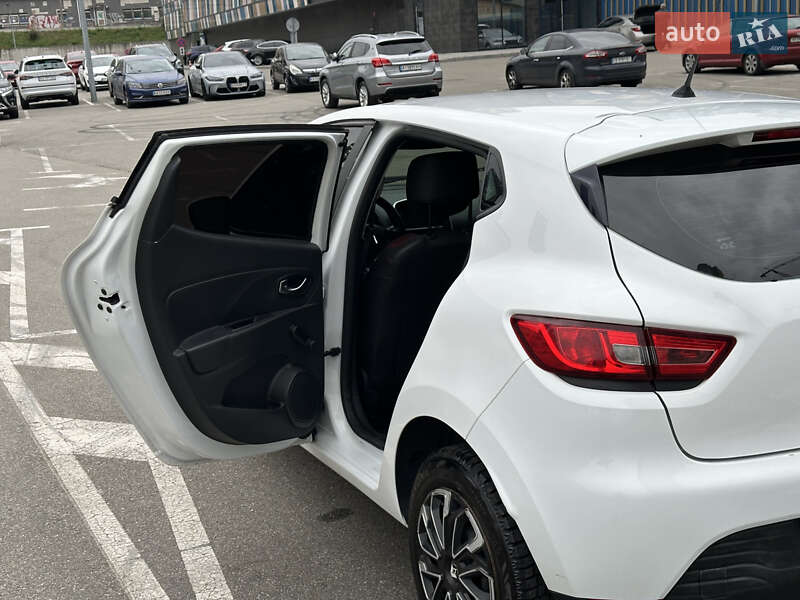 Хэтчбек Renault Clio 2015 в Киеве