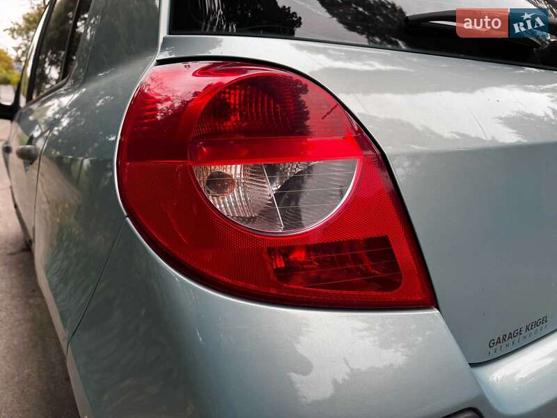 Хэтчбек Renault Clio 2007 в Киеве