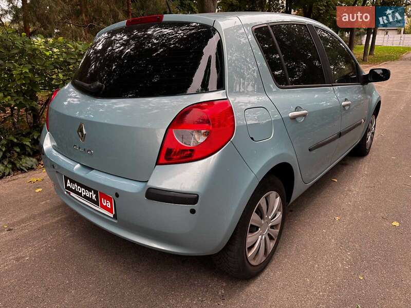Хэтчбек Renault Clio 2007 в Киеве
