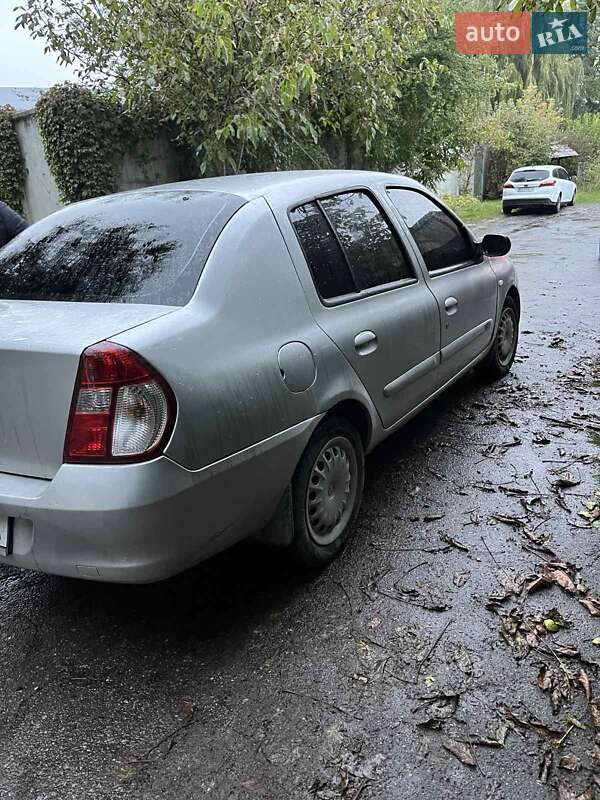 Седан Renault Clio 2006 в Хмельницком