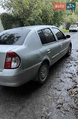 Седан Renault Clio 2006 в 