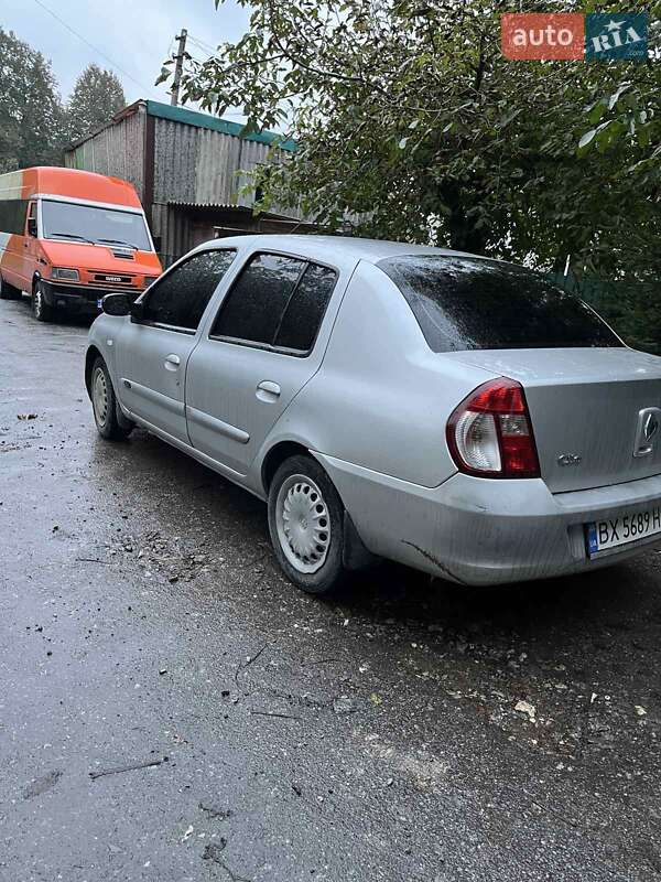 Седан Renault Clio 2006 в Хмельницком