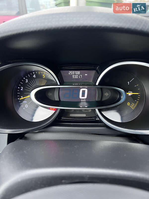 Универсал Renault Clio 2015 в Киеве фото 31 Универсал Renault Clio 2015 в Киеве
