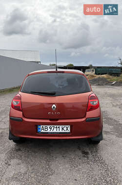 Хэтчбек Renault Clio 2007 в 