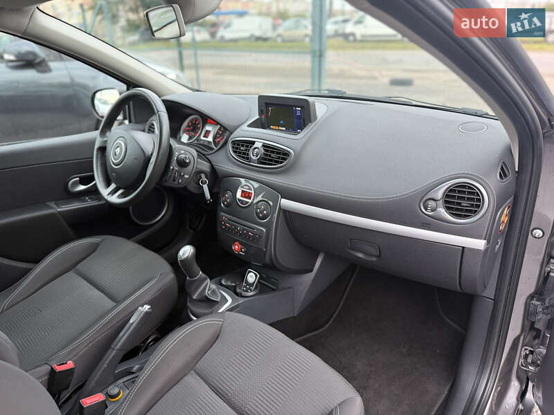 Универсал Renault Clio 2011 в Ровно фото 33 Универсал Renault Clio 2011 в Ровно