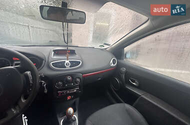 Хэтчбек Renault Clio 2007 в 