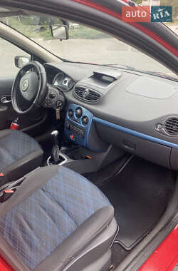 Хэтчбек Renault Clio 2008 в 