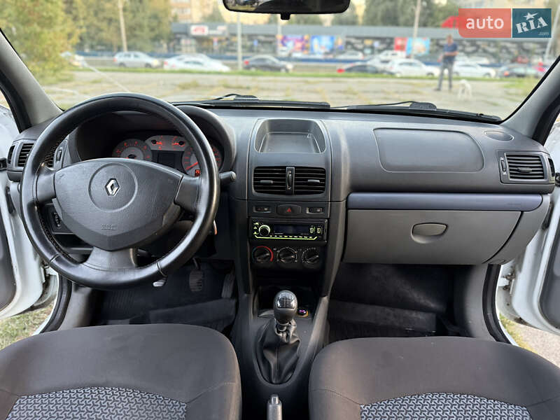 Седан Renault Clio 2008 в Киеве фото 15 Седан Renault Clio 2008 в Киеве