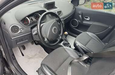 Хэтчбек Renault Clio 2009 в 