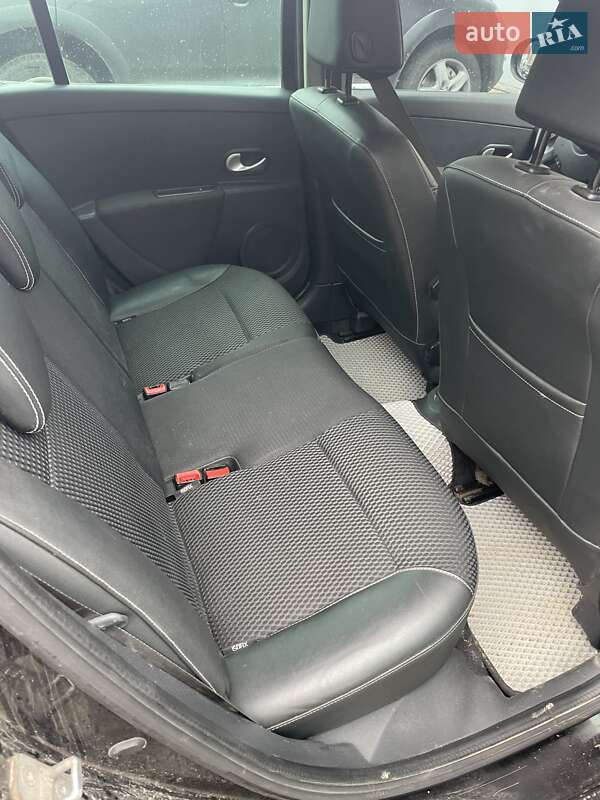 Хэтчбек Renault Clio 2009 в Гайсине