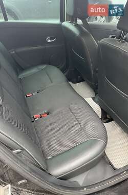 Хэтчбек Renault Clio 2009 в 