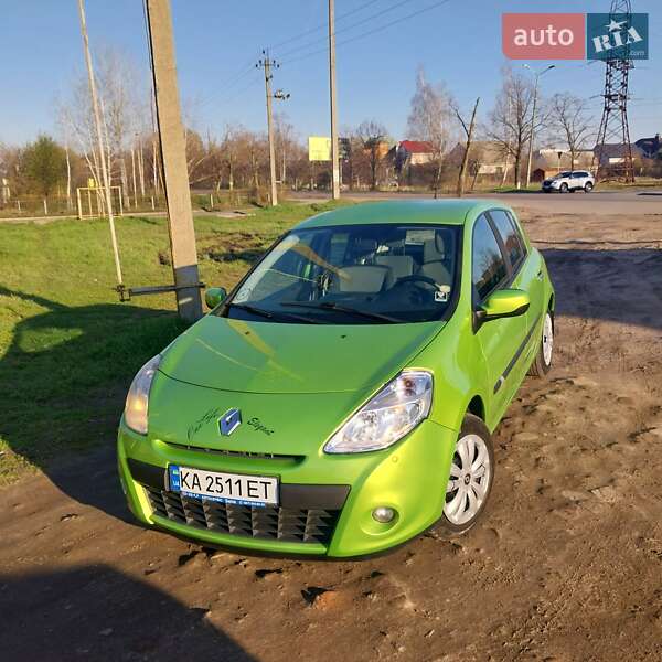 Хэтчбек Renault Clio 2009 в Чернигове