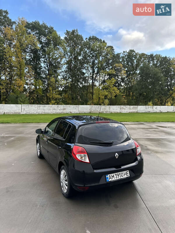 Хетчбек Renault Clio 2012 в Луцьку