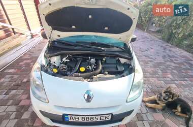 Хэтчбек Renault Clio 2012 в 