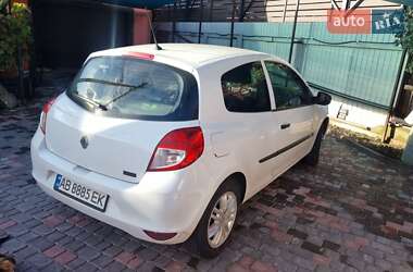 Хэтчбек Renault Clio 2012 в 