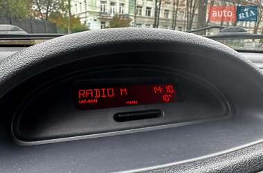 Седан Renault Clio 2006 в 