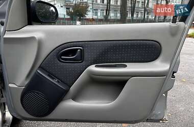 Седан Renault Clio 2006 в 