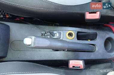 Хэтчбек Renault Clio 2011 в 