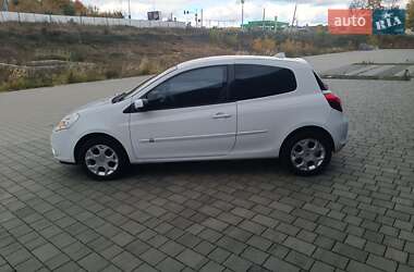 Хэтчбек Renault Clio 2012 в 