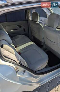 Хэтчбек Renault Clio 2001 в 