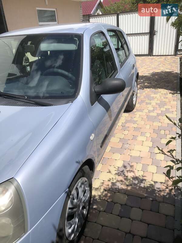 Хэтчбек Renault Clio 2005 в Киеве