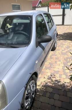 Хетчбек Renault Clio 2005 в 