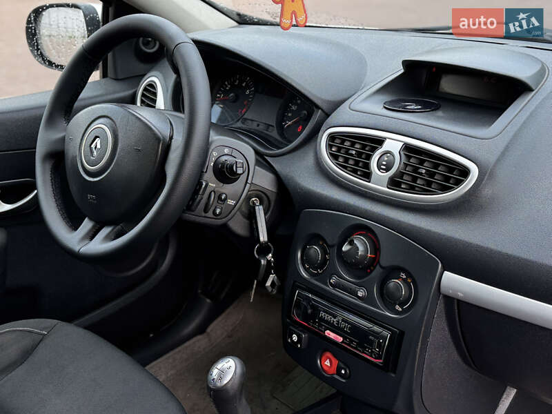 Універсал Renault Clio 2009 в Полтаві