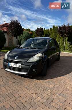 Хэтчбек Renault Clio 2011 в Ивано-Франковске