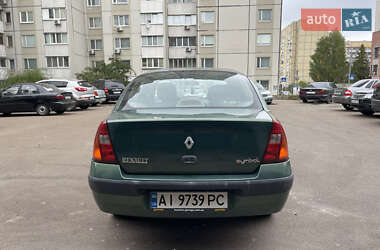 Хетчбек Renault Clio 2006 в 
