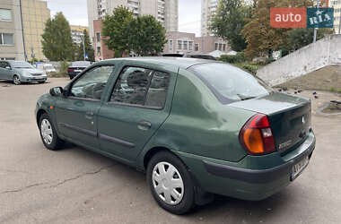 Хетчбек Renault Clio 2006 в 